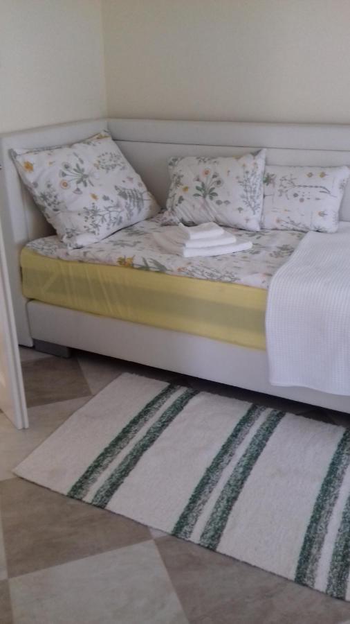 Aranyoshaz-Vendeghaz Apartment บูดาเปสต์ ภายนอก รูปภาพ