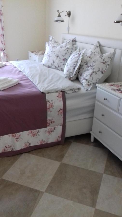 Aranyoshaz-Vendeghaz Apartment บูดาเปสต์ ภายนอก รูปภาพ