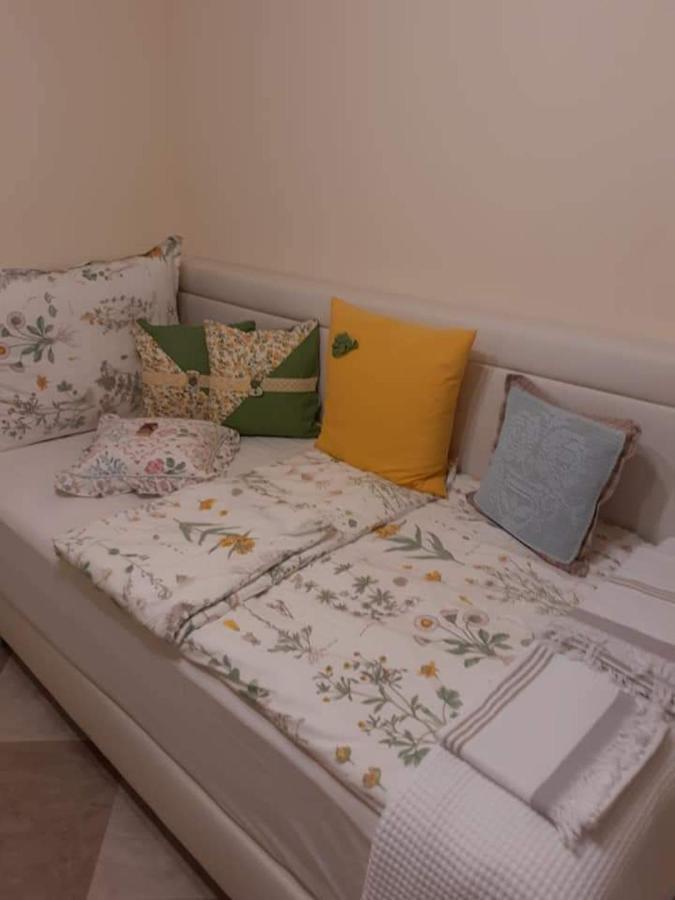 Aranyoshaz-Vendeghaz Apartment บูดาเปสต์ ภายนอก รูปภาพ